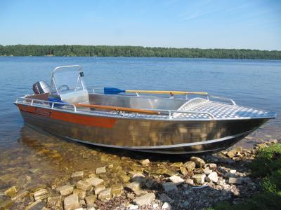Лодка алюминиевая Wellboat-46 консоль