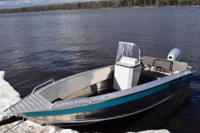 Лодка алюминиевая NewStyle-411 консоль